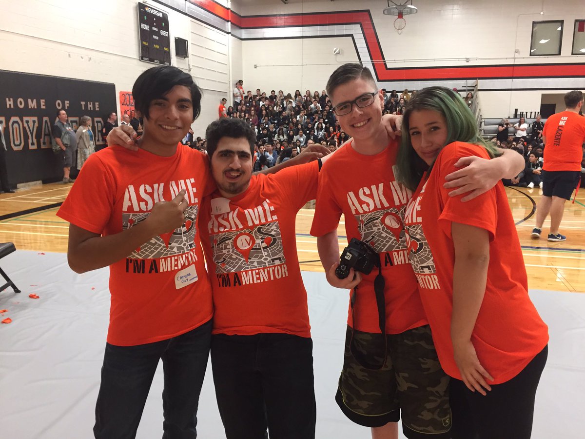 mrs_mcilwraith's tweet photo. @melazerte are the best students ever! #MentorDay #VGPride #ChangeLives https://t.co/dAQ8tKgJxa