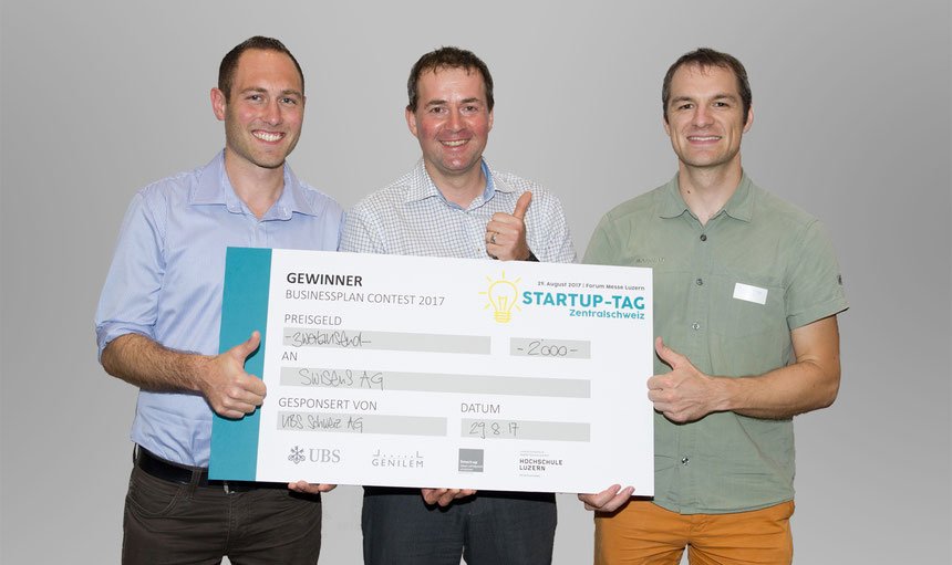 swisens's tweet photo. Mit grossem Stolz durften wir gestern den 1. Preis am Startup-Tag 2017 entgegennehmen!! #StartupTag https://t.co/FEt9ITn52M