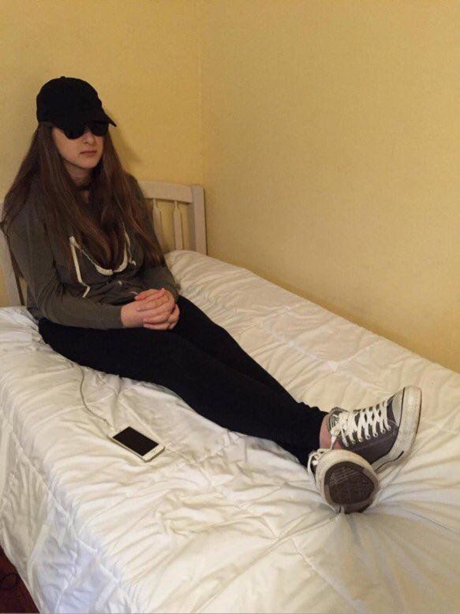 when you're ready to go out but your phone's at 10%