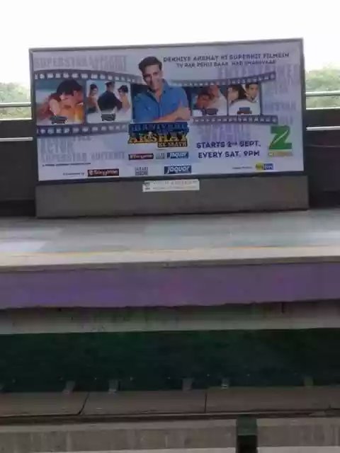 Vivek_khiladi1's tweet image. #GovindPuri Metro Station (Delhi)
#AkkiSir Ka Poster..