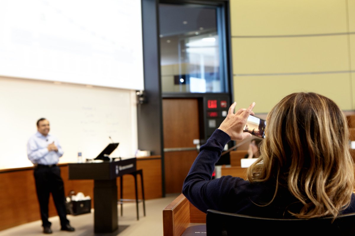 YalePublishingCourse tweet media