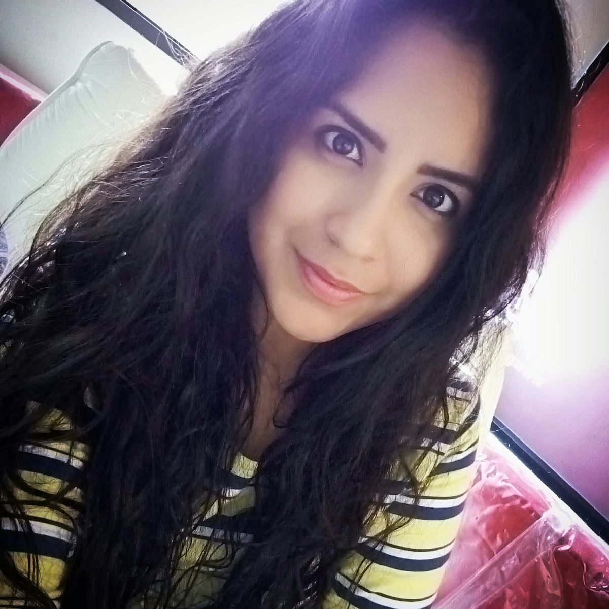 JaneMachadoG's tweet photo. #NuevaFotoDePerfil #Intentándolo #OtraVez https://t.co/WlLv77Ippx