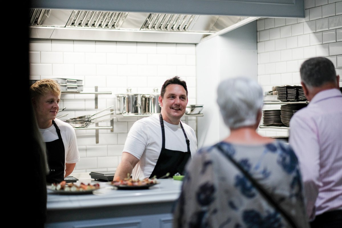 HibiscusDining's tweet photo. Our #Executive #Chef Lee Scott, talking to guests as they arrived last night. To book your table visit: https://t.co/pwg5hNNdWQ https://t.co/7TVcMB8WjT