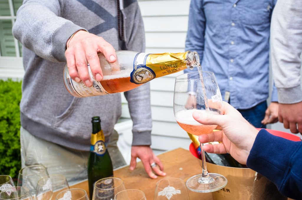 MVWINEFEST's tweet photo. What's your favorite bubbly? #mvwf #marthavineyard #winefestival #mvwinefest https://t.co/vxGVA8nVyW