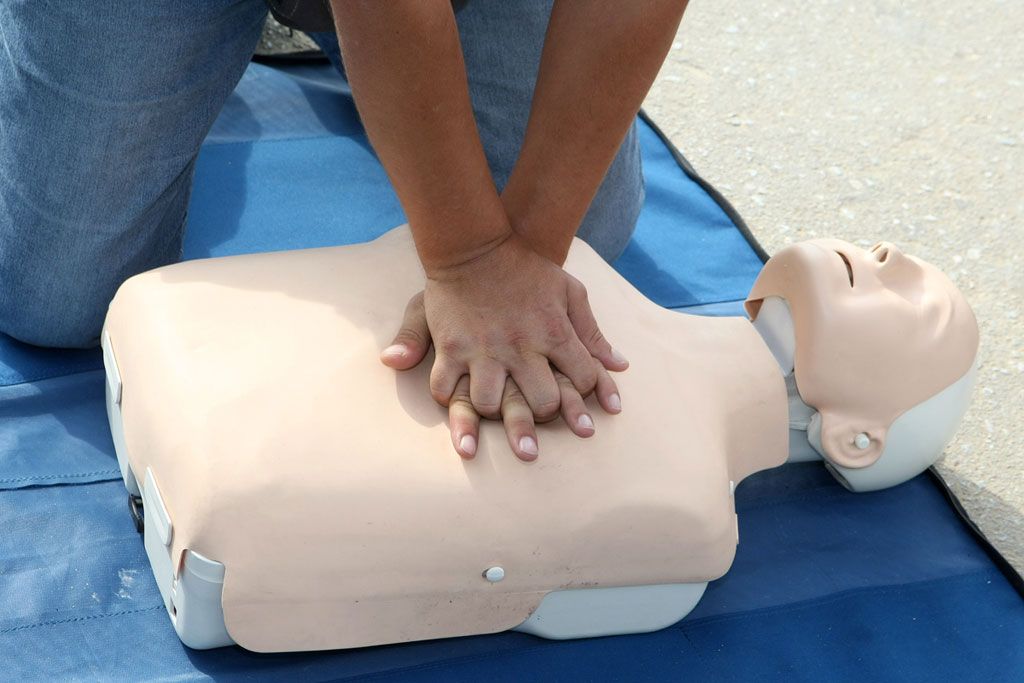 You can still be part of #savealife September. FREE #firstaid sessions still available across Wales. Sign up here >> buff.ly/2xyVkGw