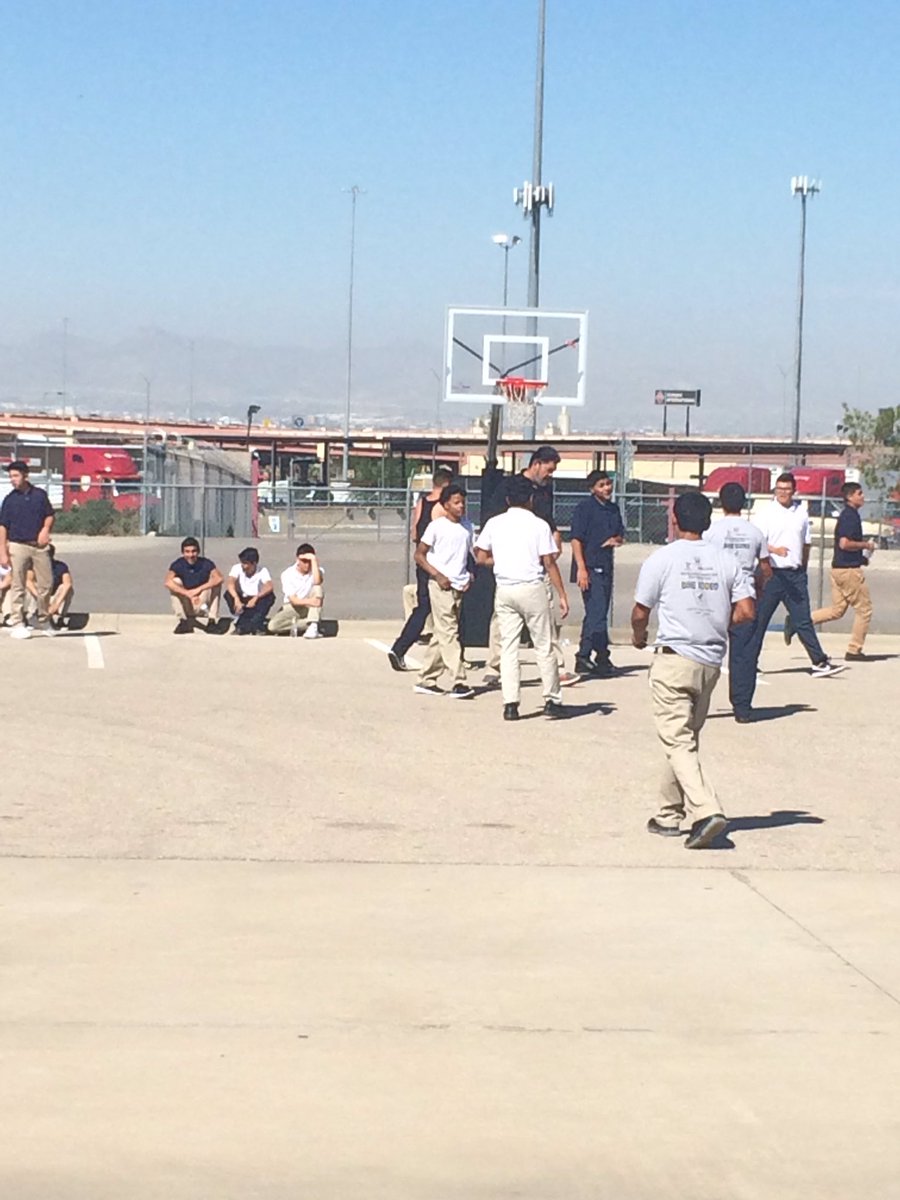 BMelendez_PIECH's tweet image. @Keys_HS &amp;amp; @Options_HS participating in anti-bullying and #fitforsuccess