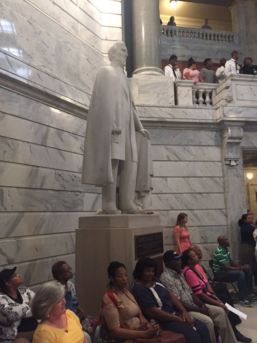 ReggieThomasKY's tweet photo. I am the living embodiment that Kentucky rejects Jefferson Davis' values #MoveTheStatue https://t.co/NHRi4jNSZE