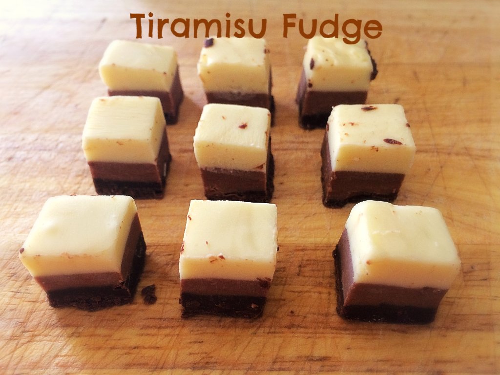FabFudge_UK's tweet image. Tasty Summer Treats courtesy of us for you ♥ #Handmadehour

Fab-Fudge.co.uk
