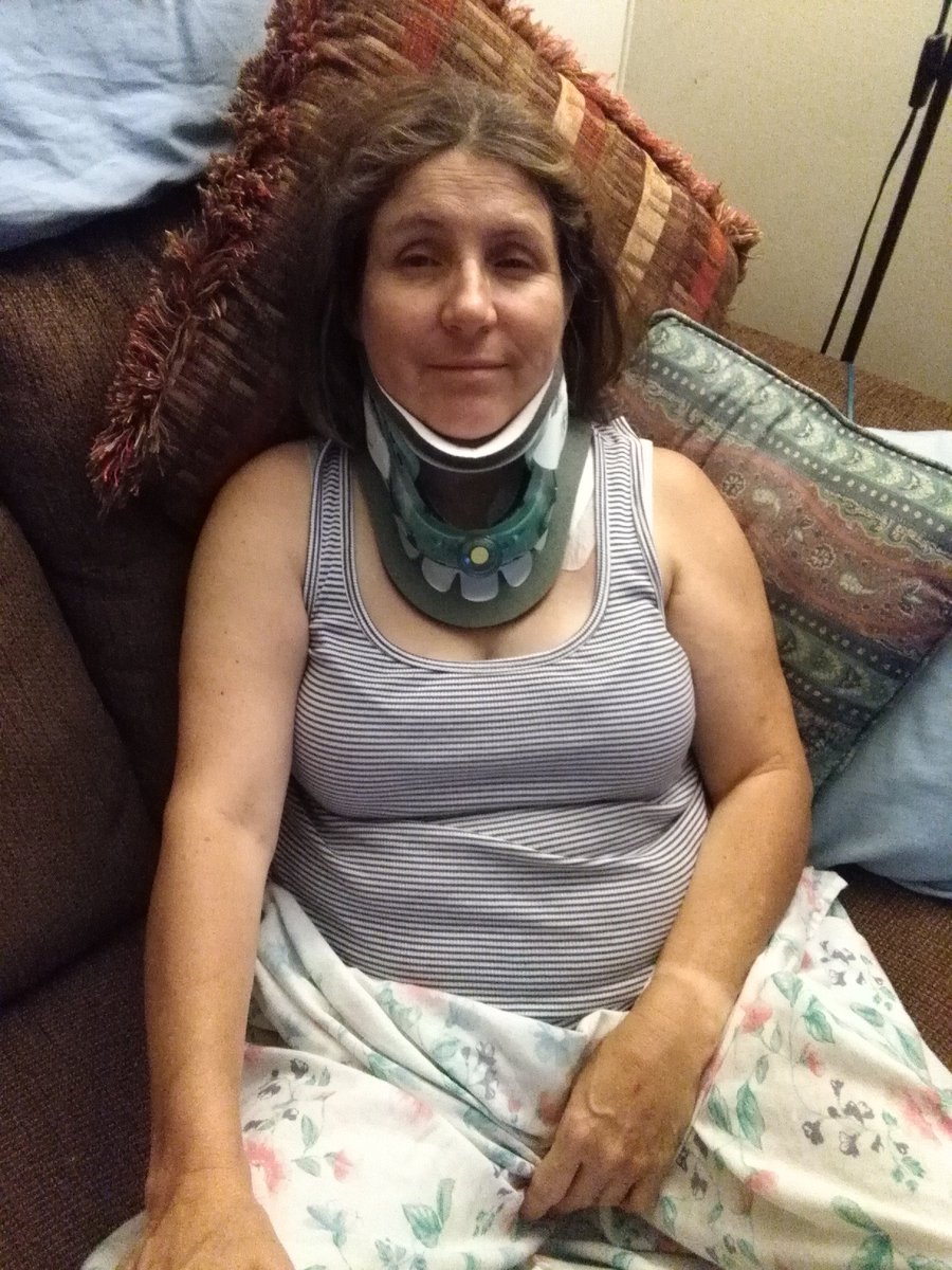 luvsportzs's tweet image. #Talkbackto 
Was hit head on aug. 11.
Driver drove over yellow solid line. Cause is believed to be distracted driving. I'm home  broken neck