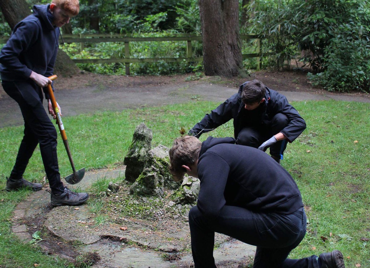 NCSAphrodite's tweet photo. now we can actually see the sundial after today's work! #ncs #ncsnorthwest https://t.co/5dv3Qmh8fj