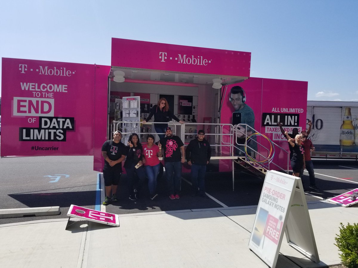 TMobileTruckNJC's tweet photo. Come see us at the newest T-Mobile location in Kearny, NJ till 1pm today! #letssyncup https://t.co/03H4uBWrZm