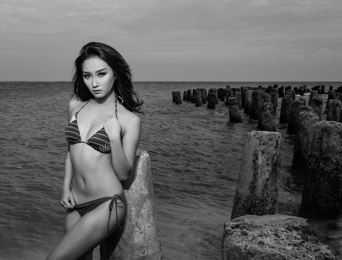 crusader94's tweet photo. @PopularMagz Photo Competition "Swimsuit for Fun" with @yamahamotorindo @ConsinaOfficial @KratingdaengPro https://t.co/lHG9O75ykK