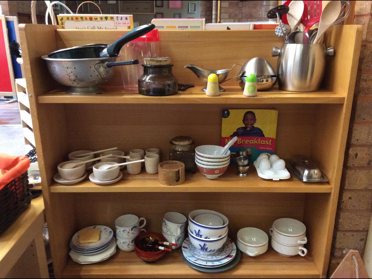 Lots of real objects, School Lane Children's Centre <a href="/powyssch/">Ysgolion Powys</a> <a href="/tchristine740/">Christine Thomas</a>