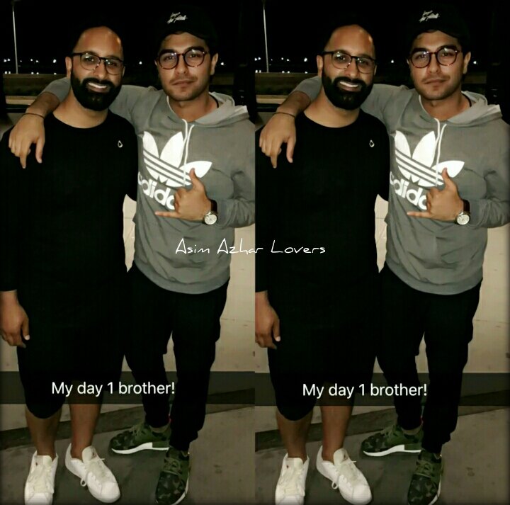AsimLovers's tweet photo. Asim's Snap Stories 😍
#AsimSnaps💛
@AsimAzharr https://t.co/u0CDOPwAc1