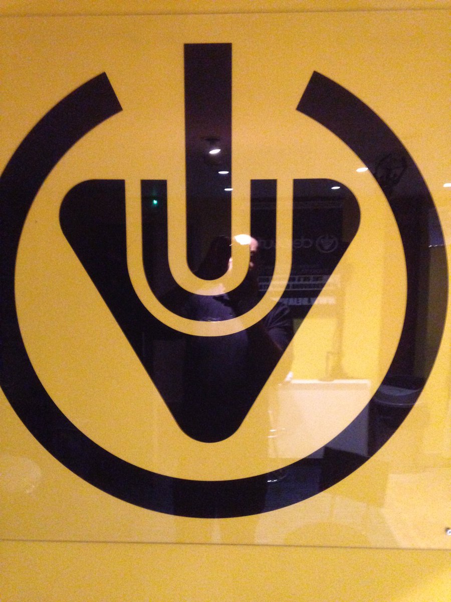 grandmasterice's tweet photo. Up at 6-8pm it's #Drivetimewednesday on @dejavufm https://t.co/cjzuyppOZb