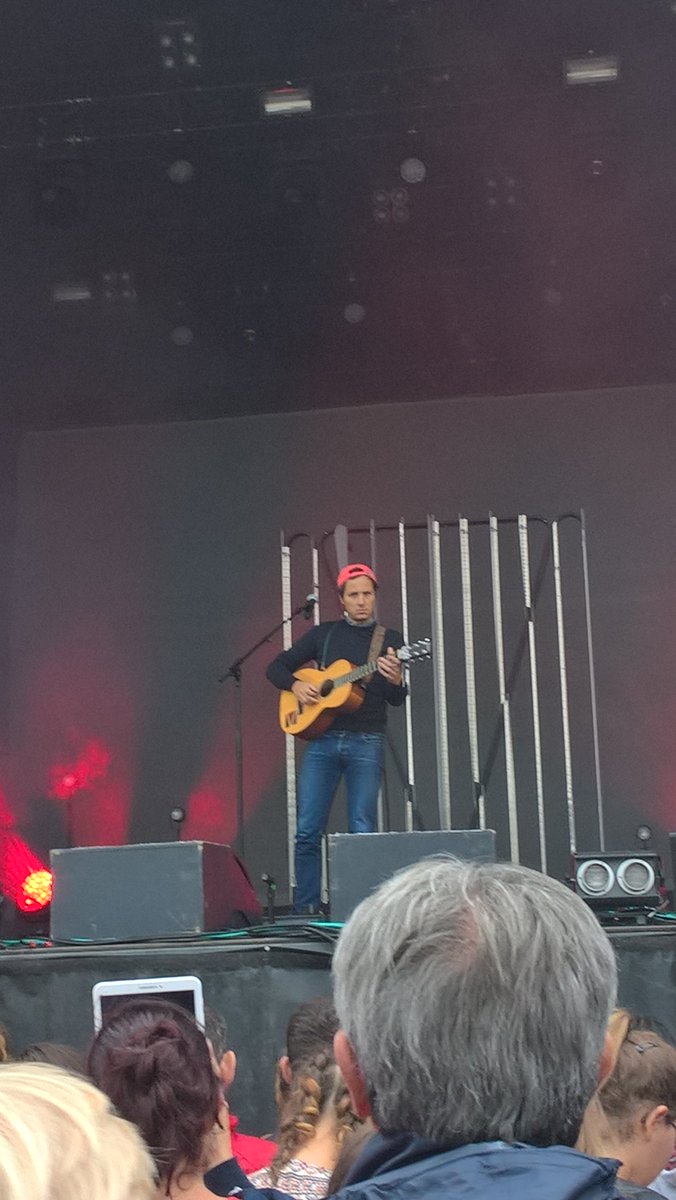 veronik_gbi's tweet photo. Les balances ! @VianneyMusique #Trélazé #Festival https://t.co/rRdfU8yXYf