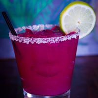 Jinjalicious's tweet photo. As the seasons start to change, so did our drink menu! #locallibations #manymojitos #preprohibitioncocktails #newwines #tikidrinks #muchmore https://t.co/4l3HpwpdYs