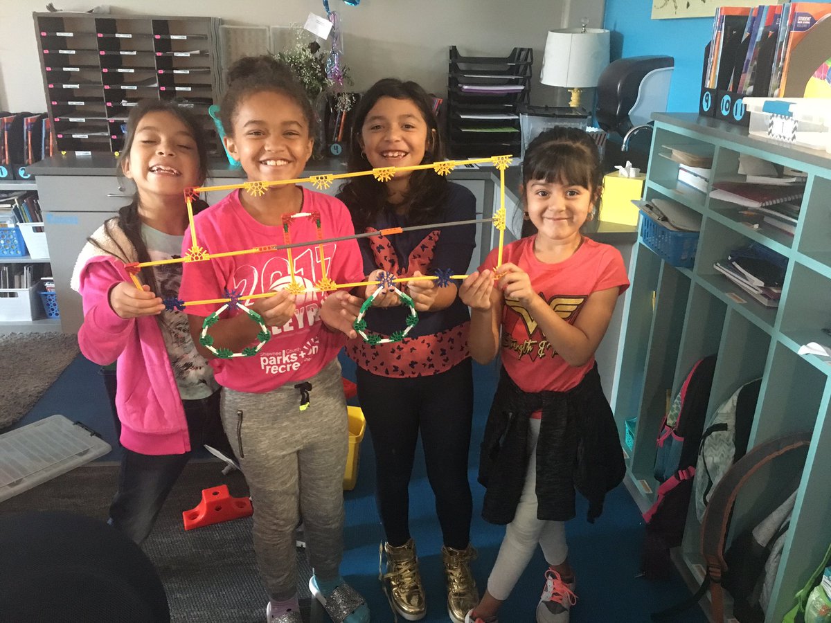 MissEteach3's tweet photo. Building and creating with STEAM materials in class! #Jardine501 #WeAreTPS https://t.co/PttMyREihC