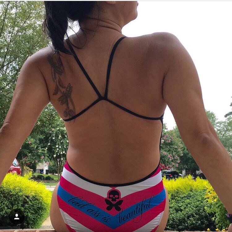 Jen_PBandJen's tweet photo. Our days of summer are numbered and I'm making sure I get as much time at the lake https://t.co/i2eNMZl0Ew @bettydesigns #tiuNC https://t.co/qWInUMqItl