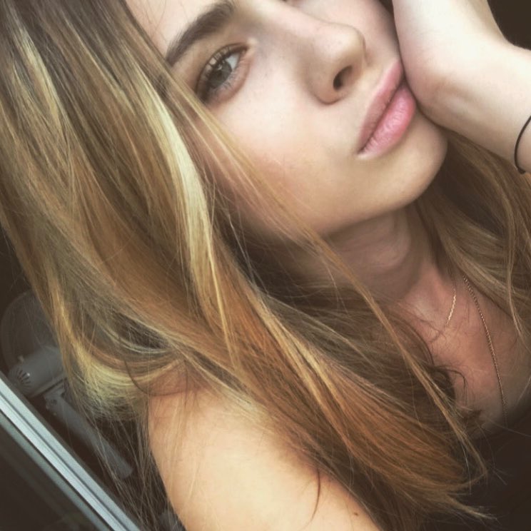 LauraPsalmon's tweet photo. #NouvellePhotoDeProfil https://t.co/VHCSvQjH6E