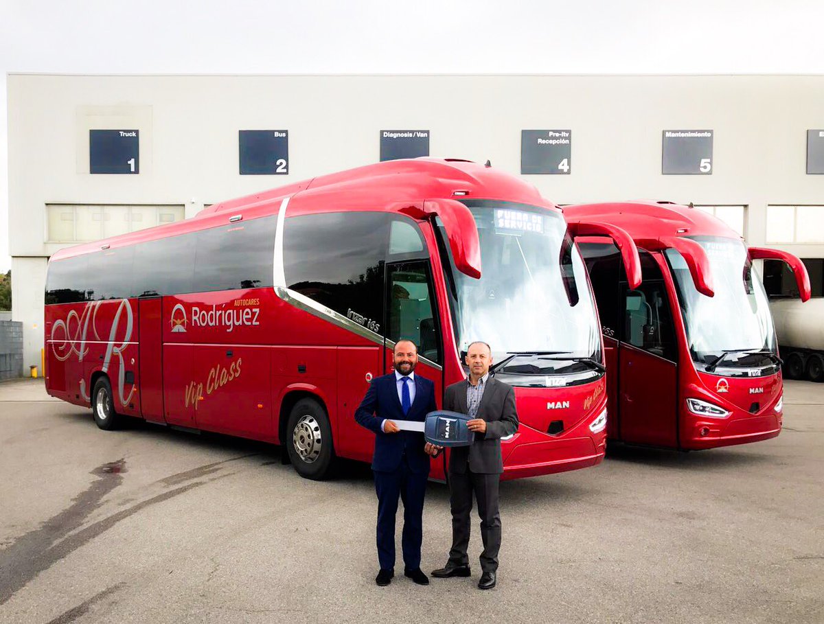 NicoManBus's tweet photo. Autocares Rodriguez de Carballiño (Orense) recibe dos unidades @MAN_Iberia 19.460 Efficient Line. ENHORABUENA!! https://t.co/P15725h0Kb