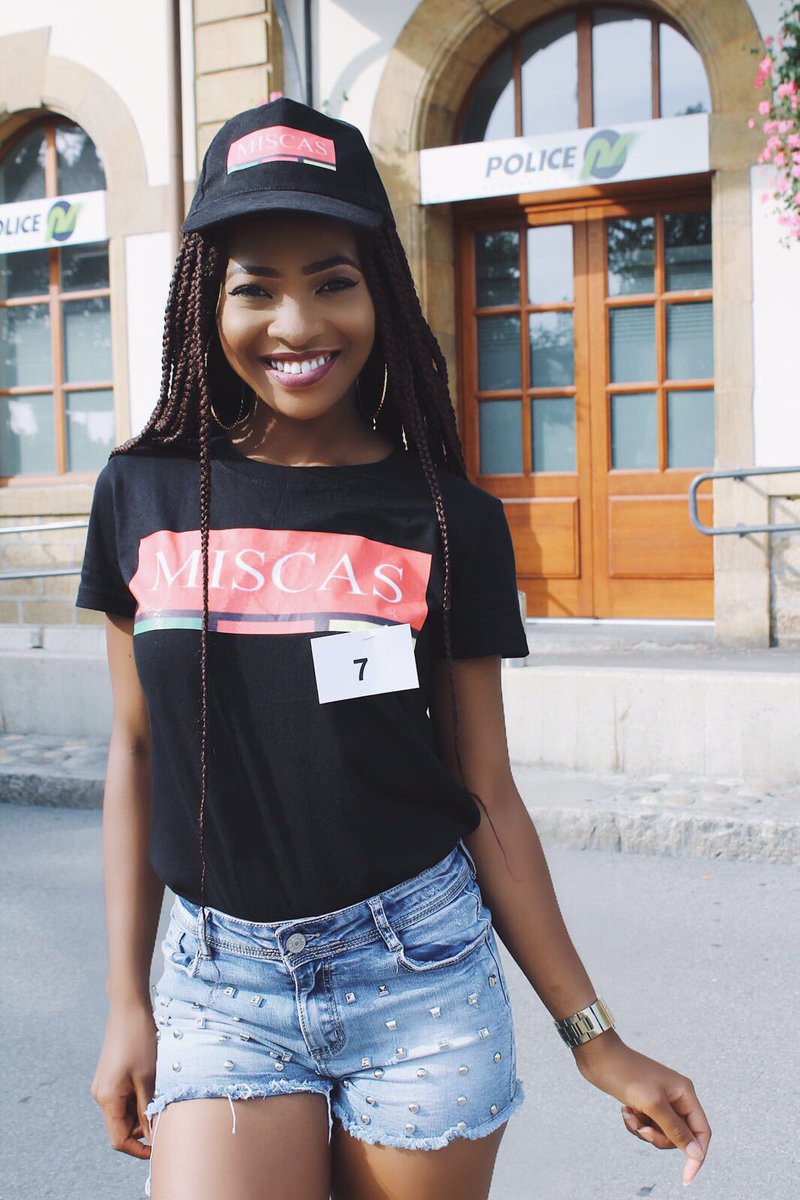 MissCamerSuisse's tweet photo. Candidate n•7
Nom: Fosi-Mbantenkhu
Prénom: Stephanie- Kelly 
Age: 22 ans 

#MISCAS #miss #camerounsuisse #misscameroun https://t.co/xDjvKO06Jx