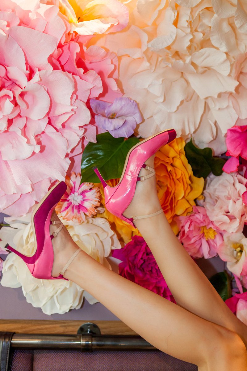 Art influenced colourful wedding styled shoot 
Pic <a href="/AKaren_Photo/">Amanda - AKP Branding Stories®</a>  Direction @WayOutWedding fb.me/1sHfeyDfl shoes <a href="/marshahallshoes/">Marsha Hall</a>