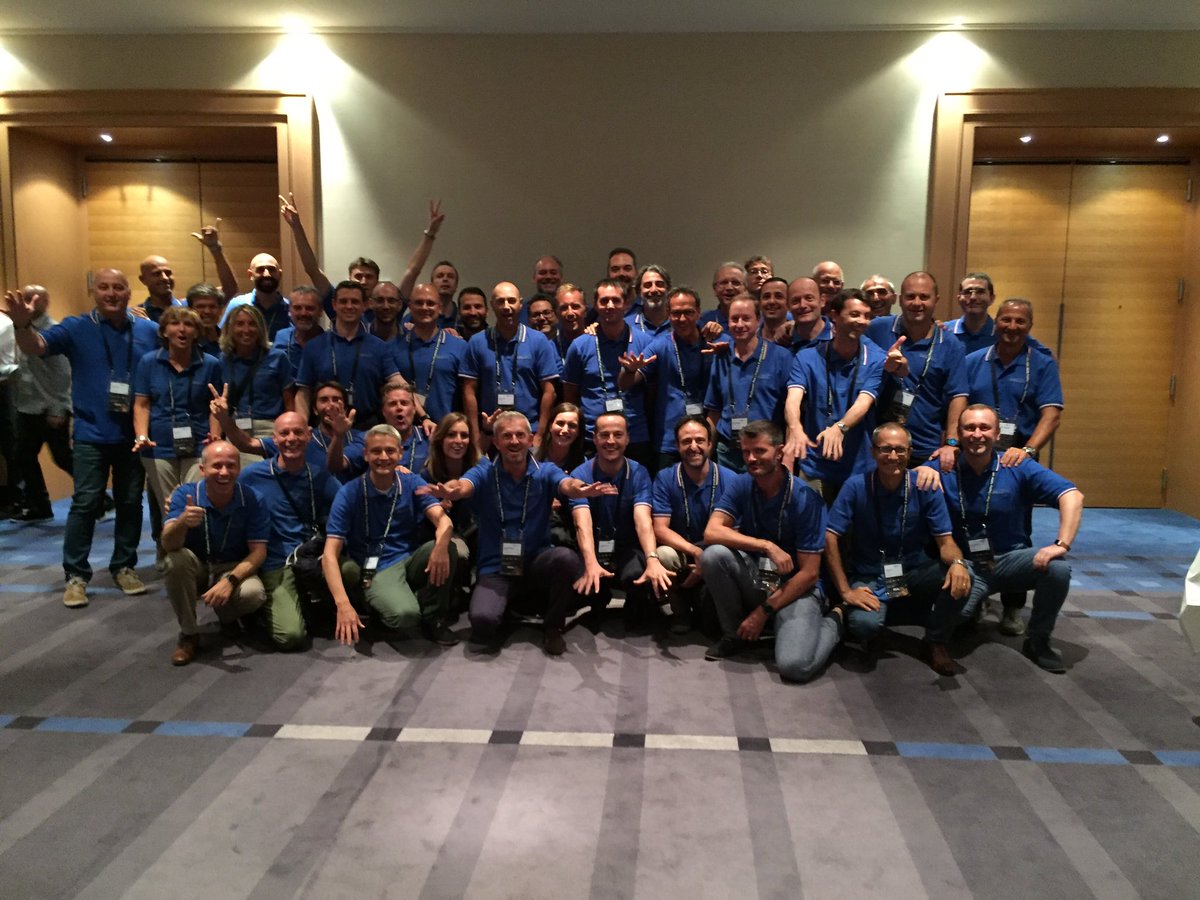 albastianon's tweet photo. The Blue Italian #Presales team rocks #EMEATechSummit @DellEMC https://t.co/dSvCkLd7C9