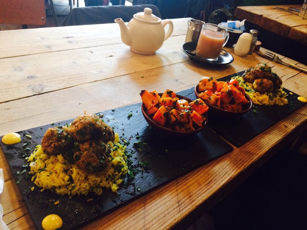 ShabzYJewellBBC's tweet photo. @deena_TV and I enjoy our spinach balls once again. Our favourite lunch @Pokusevskis ๐๐ https://t.co/b8V5rZN26f