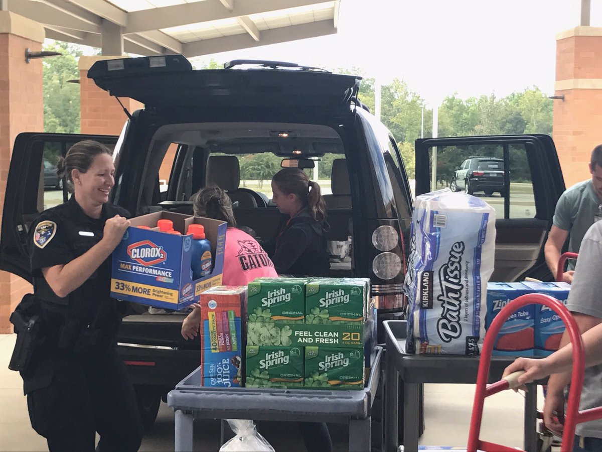 mgmgators's tweet photo. We are packing the pallets for Texas today! Thank you Gator families! Let's show Texas some Gator Hospitality! #whatwedomatters https://t.co/ZUpAvHr4lU