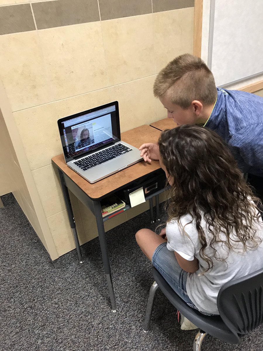 King5Ravens's tweet photo. Student teaching another student how to use flipgrid #jsdravens https://t.co/wHCcDGEAbw