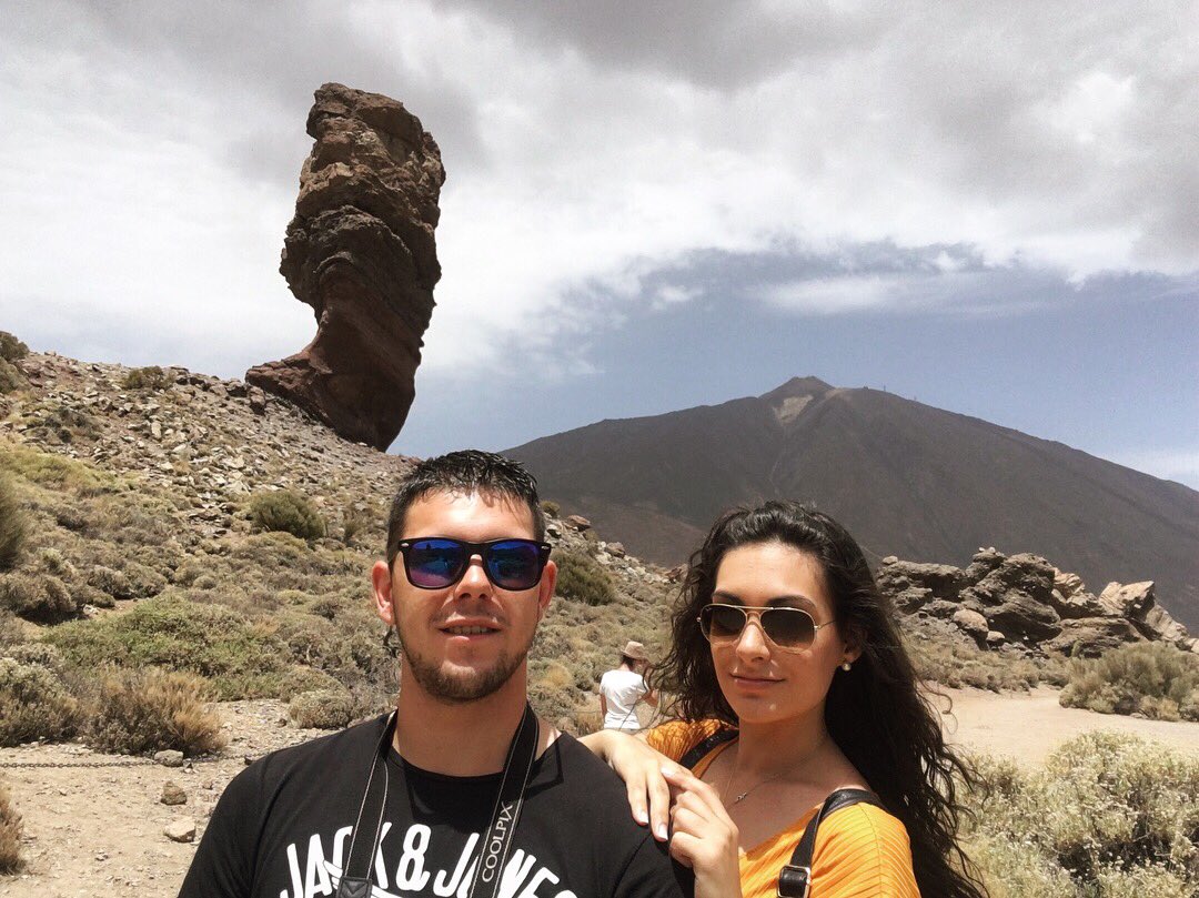 Nere9993's tweet photo. TENERIFE 💑❤️🌊🌋 https://t.co/X2A3iRJis5
