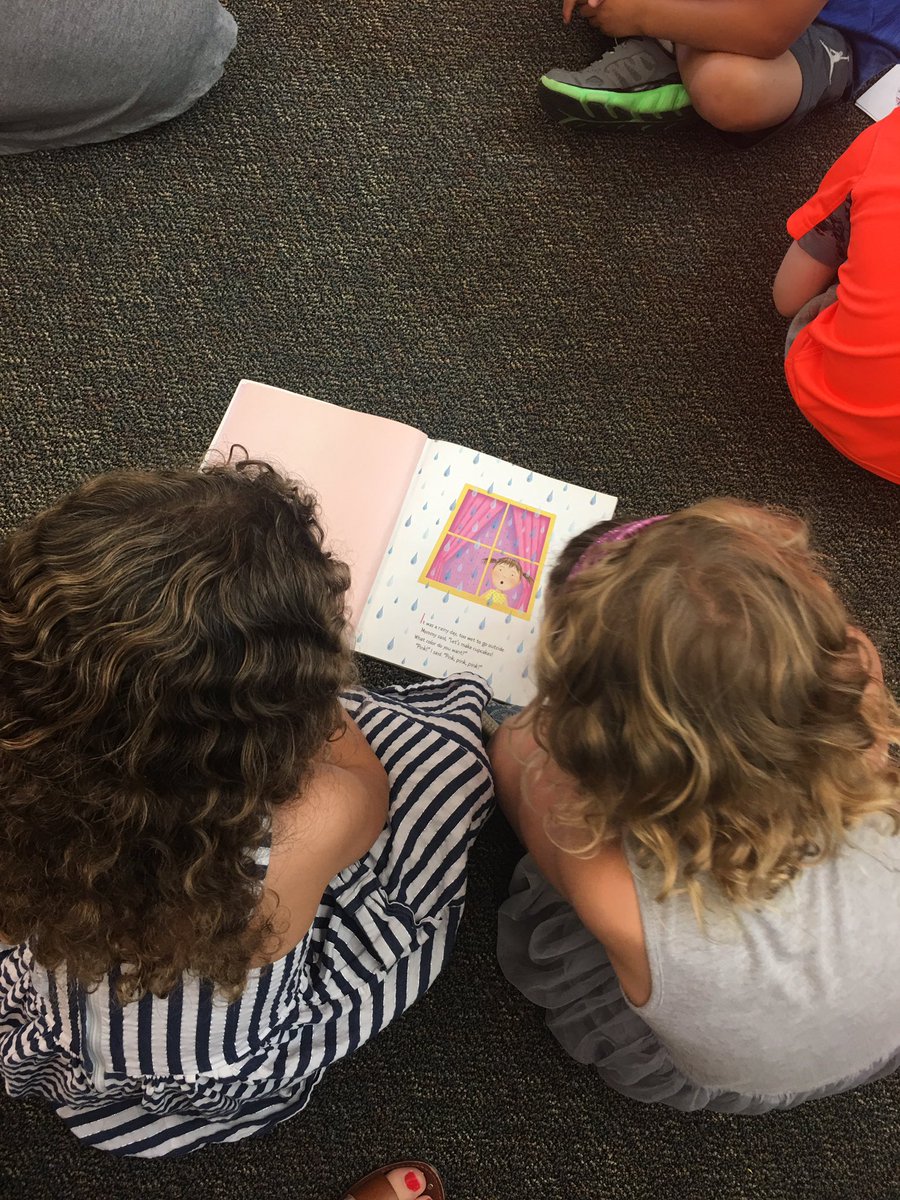 AmberFergusonGB's tweet photo. First Graders Teaching the Kinders how to Partner Read @GardnerGrizzly https://t.co/qRHRXoJcvA