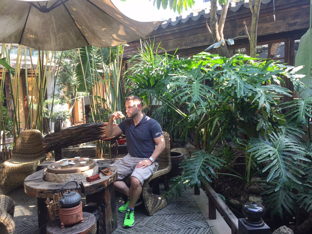 Throwback to tea tasting in China. #tea #greentea #blacktea #healthylifestyle #china #tasting #fitfam #healthbenefits #relaxing #calm