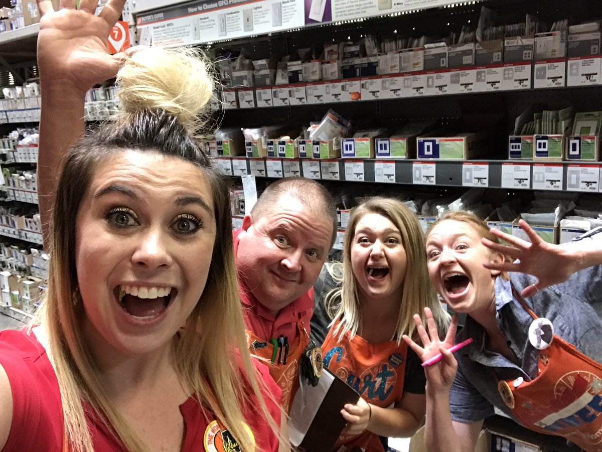 lexilou0027's tweet photo. Surviving inventory with these amazing leaders!! #phenomenal4407 #inventory2017 #countcountcount #drivingaccuracyintheaisles #crazykids https://t.co/qoda8CoOGA