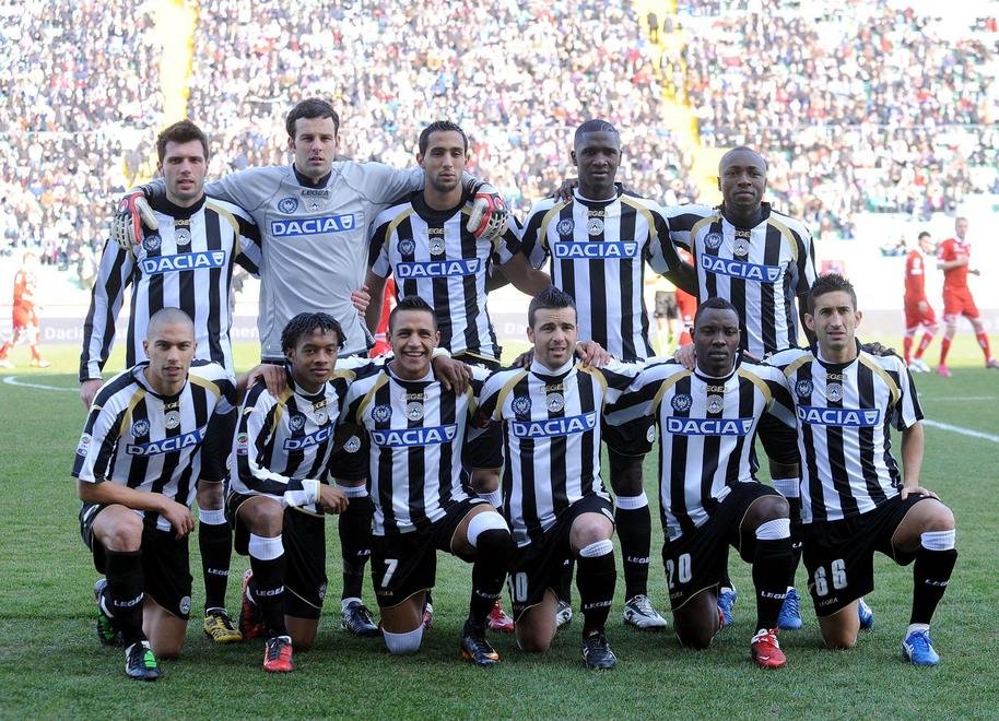 PScalett's tweet photo. Io mi chiedo: che cazzo è successo in 7 anni? https://t.co/4YtHaAKgf6