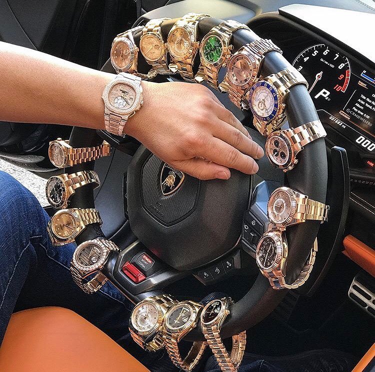 TheRKmafia's tweet photo. How to make it on time for a meeting ⏰ https://t.co/b3TMZID1y0