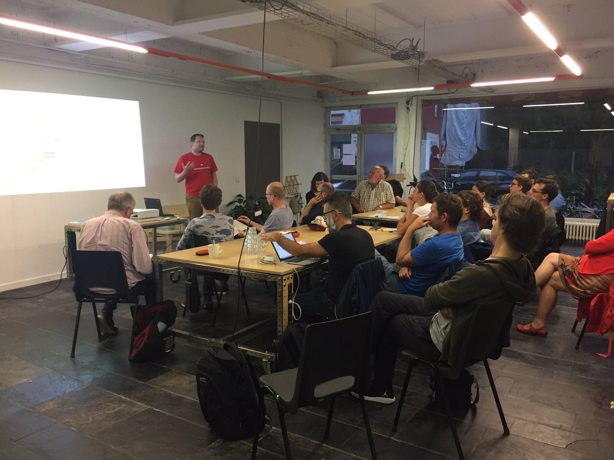 <a href="/dagwieers/">𝔻𝕒𝕘 𝕎𝕚𝕖𝕖𝕣𝕤</a> over fijnstofmeters en mobiliteit op de <a href="/ik_adem/">adem</a> Meetup. We zoeken nog arduino talenten om deel te worden van het Adem team!