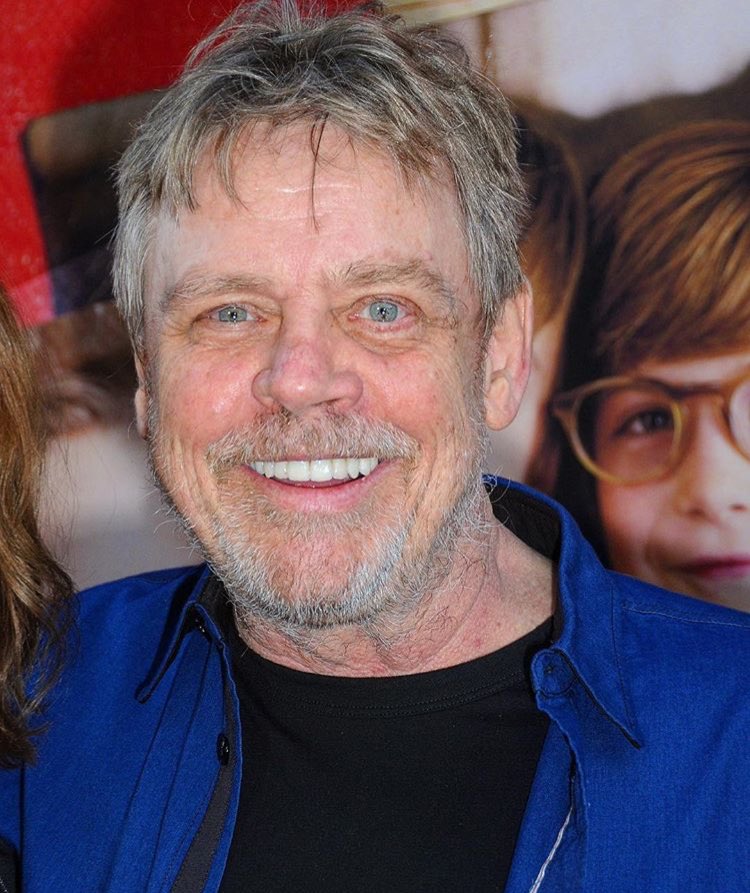maka_gh's tweet photo. @jimmyking911 @HamillHimself @Benbarber1980 @FanHamillPage @markskywalker_ @AnakinShmi @HamillLeftThumb @dollfaceharley @YodaForces @Hamill_fan_JP @GabrielleOrlita Perfect Style 😍😍😍😍 #MarkStyle https://t.co/hUFn2IcTpw