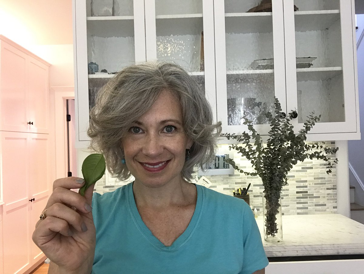 ElysabethAlfano's tweet image. LIVE IN 5!! Food for Thought: Life Lessons from my Vegan Kitchen on Facebook.com/FearN0Art  #FigBread and What does maybe REALLY mean?!