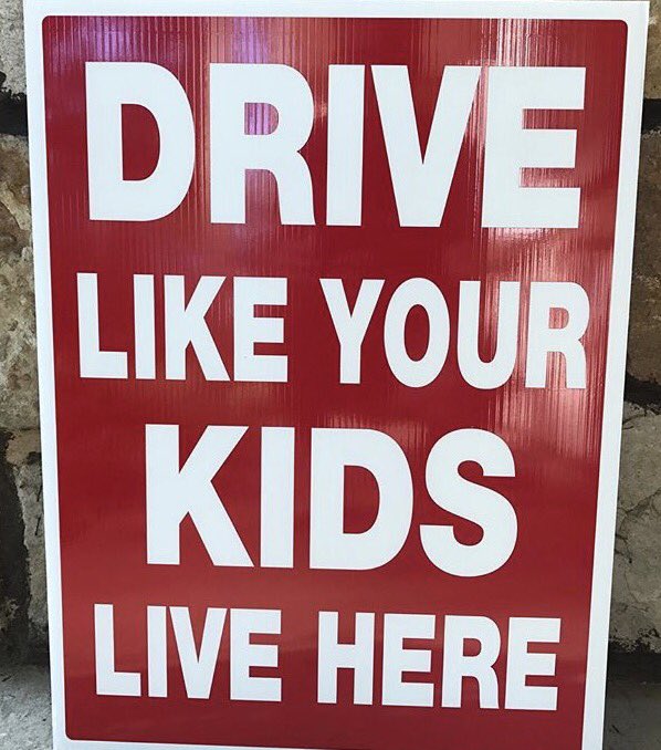 elmparkbrixton's tweet photo. Should these be put up around #elmpark and #Leanderroad ? #brixton #sw2 #brixtonhill #slowcarsdown @LeanderRoadSW2 @LeanderRoadNHW https://t.co/RjPQzmpRL7
