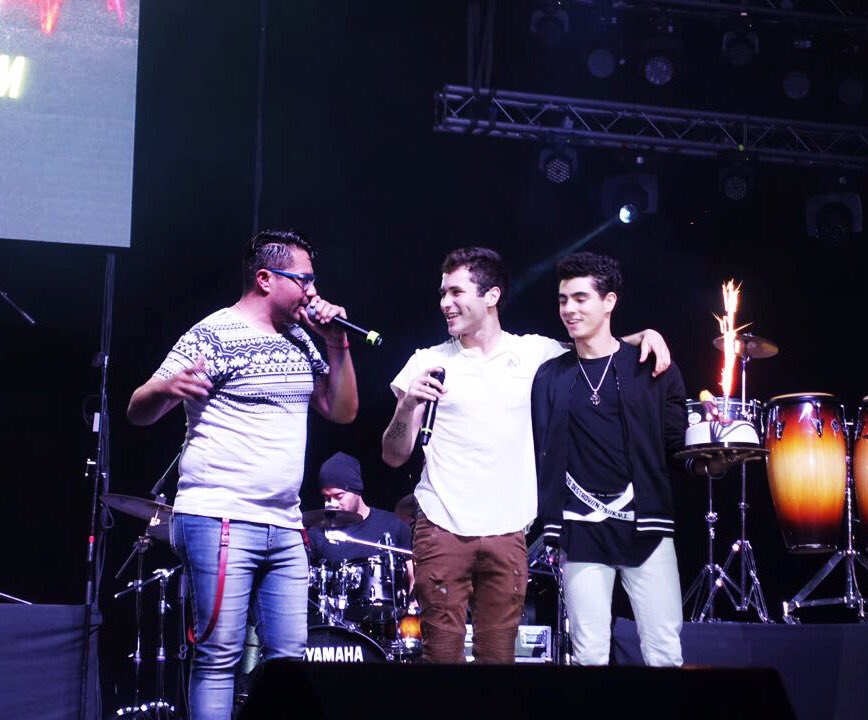 atlgarza's tweet photo. qué manera tan especial de celebrar mi cumpleaños, gracias @91oficial por dejarme estar con mis niñas hermosas. 😍♥️ https://t.co/o5aU6lVjpn