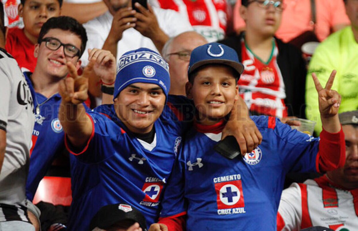 edgarmendez9's tweet photo. Vamos afición!!!!! Que juega la máquina!!!!! TODOS con @Cruz_Azul_FC!!!!! #AzulXTi 💙💙💙💙 #MatchDay ⚽️ https://t.co/d3VLenRkW6