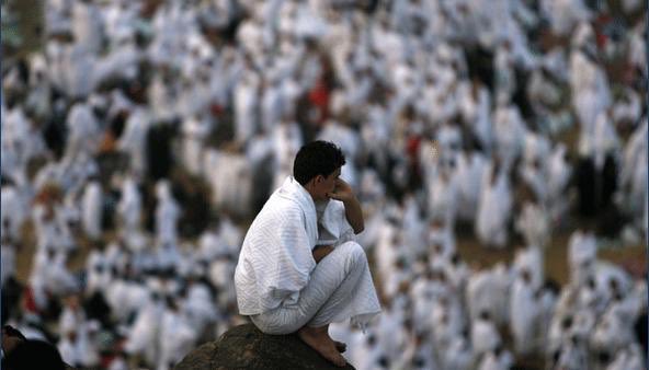 AlhababiHussain's tweet image. #يوم_عرفه
ما من يوم أكثر أن يعتق فيه عتقاء من النار من يوم عرفة ،. وإنه ليدنوا فيباهي بهم الملائكة سبحانه وتعالى.