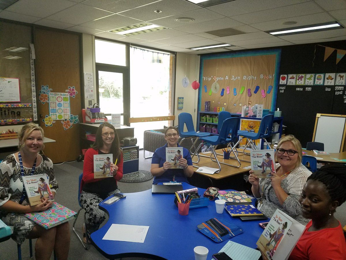 pacoletelem's tweet photo. A great start to our choice PD today! #nomoreimdone #whosdoingthework #thehardhat #guidedmathinaction https://t.co/5Y0QOyOiZR