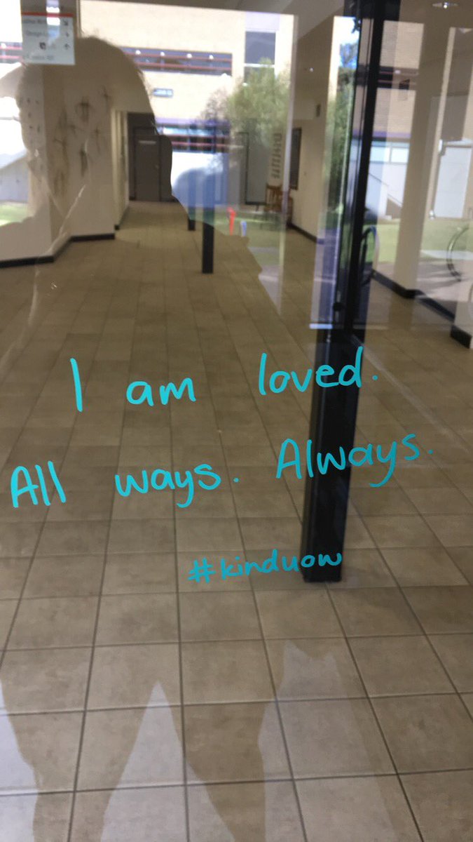 miamajs's tweet photo. Love love love #kinduow #thisisuow https://t.co/QMa8Ue12RI