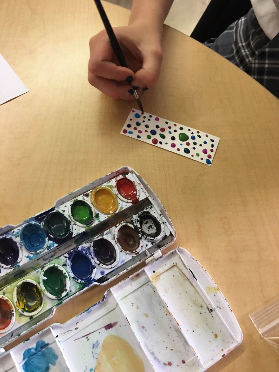graf_johnstone's tweet photo. Pretty palettes and interesting art-making as 9s put their own mark on our classroom walls @CalGirlsSchool ❤️ https://t.co/SlPgLfUgyO