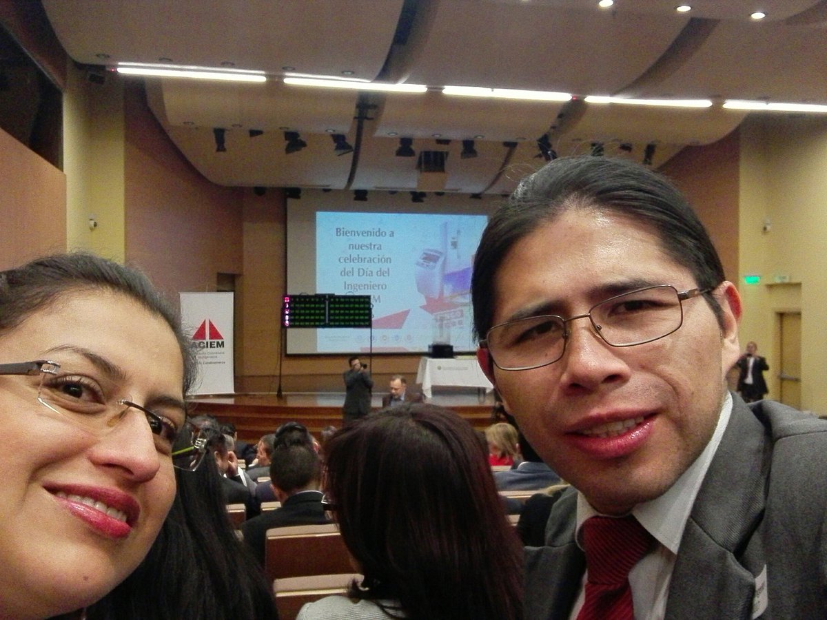 ElDisruptor's tweet photo. Celebrando el #DiaDelIngeniero con @ACIEMCundinamar https://t.co/8IT6FQDSbB