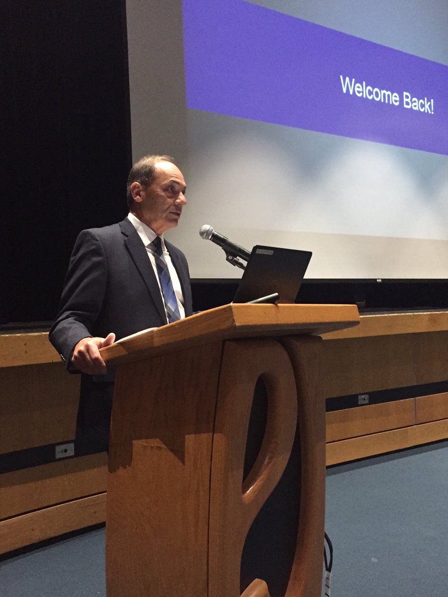 JScurriculum's tweet photo. Welcome Back Port Jeff Faculty! #goroyals #greatfirstday #paperlessgoals https://t.co/SV9s1XAMDF