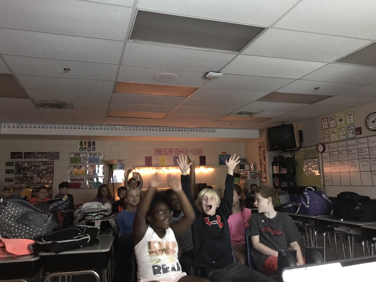 MrsHJacksonTIS's tweet image. More pictures from our Magical Math Adventure! #MathISFun #TalkingAboutMath #ProblemSolving #DisneyVirtualFieldTrip